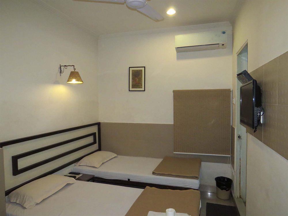 Smyle Inn - Best Value Hotel Near New Delhi Station Eksteriør bilde