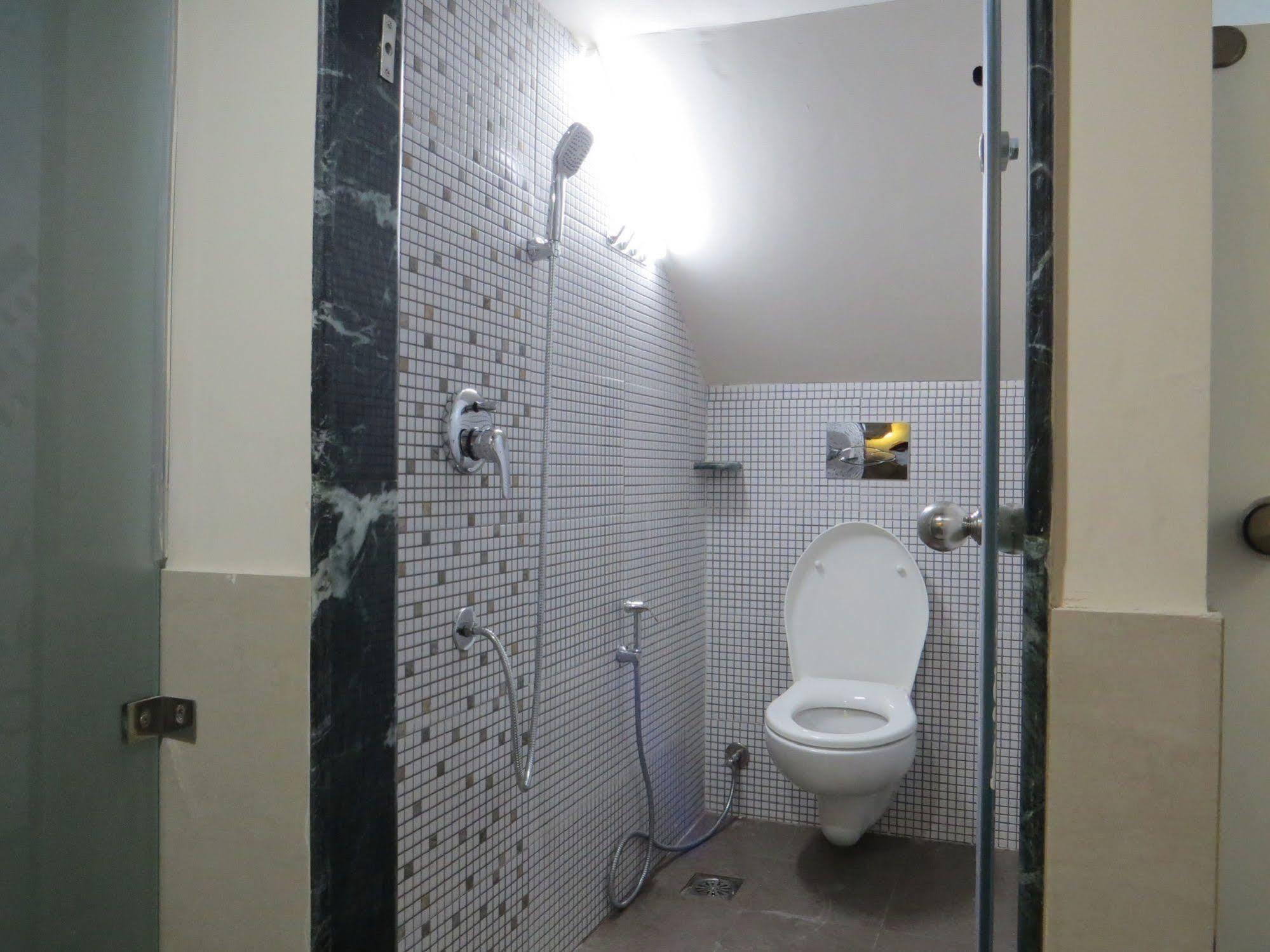Smyle Inn - Best Value Hotel Near New Delhi Station Eksteriør bilde