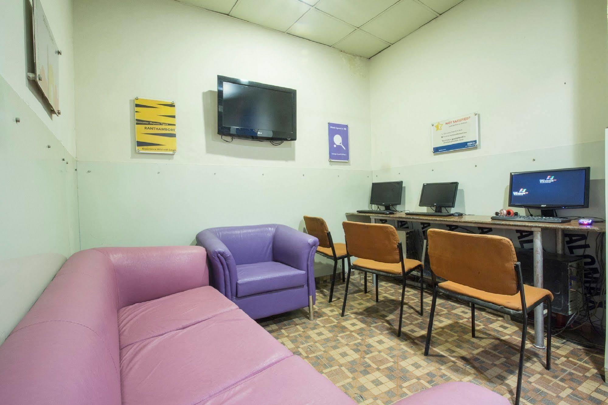 Smyle Inn - Best Value Hotel Near New Delhi Station Eksteriør bilde
