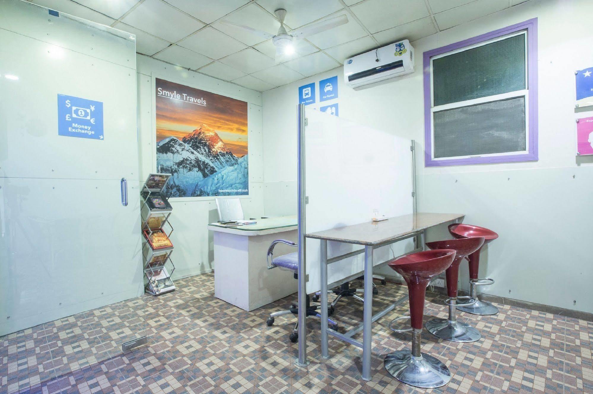 Smyle Inn - Best Value Hotel Near New Delhi Station Eksteriør bilde