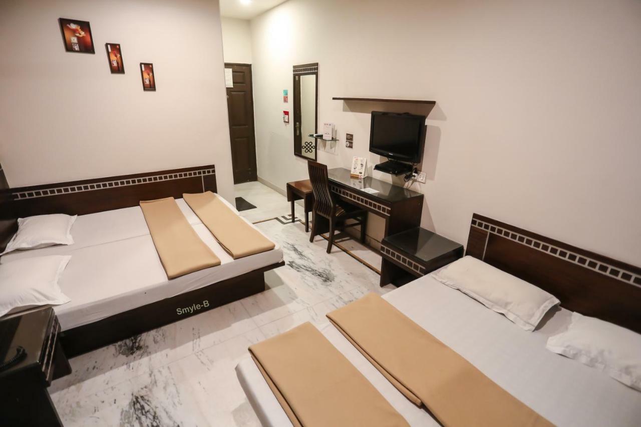 Smyle Inn - Best Value Hotel Near New Delhi Station Eksteriør bilde